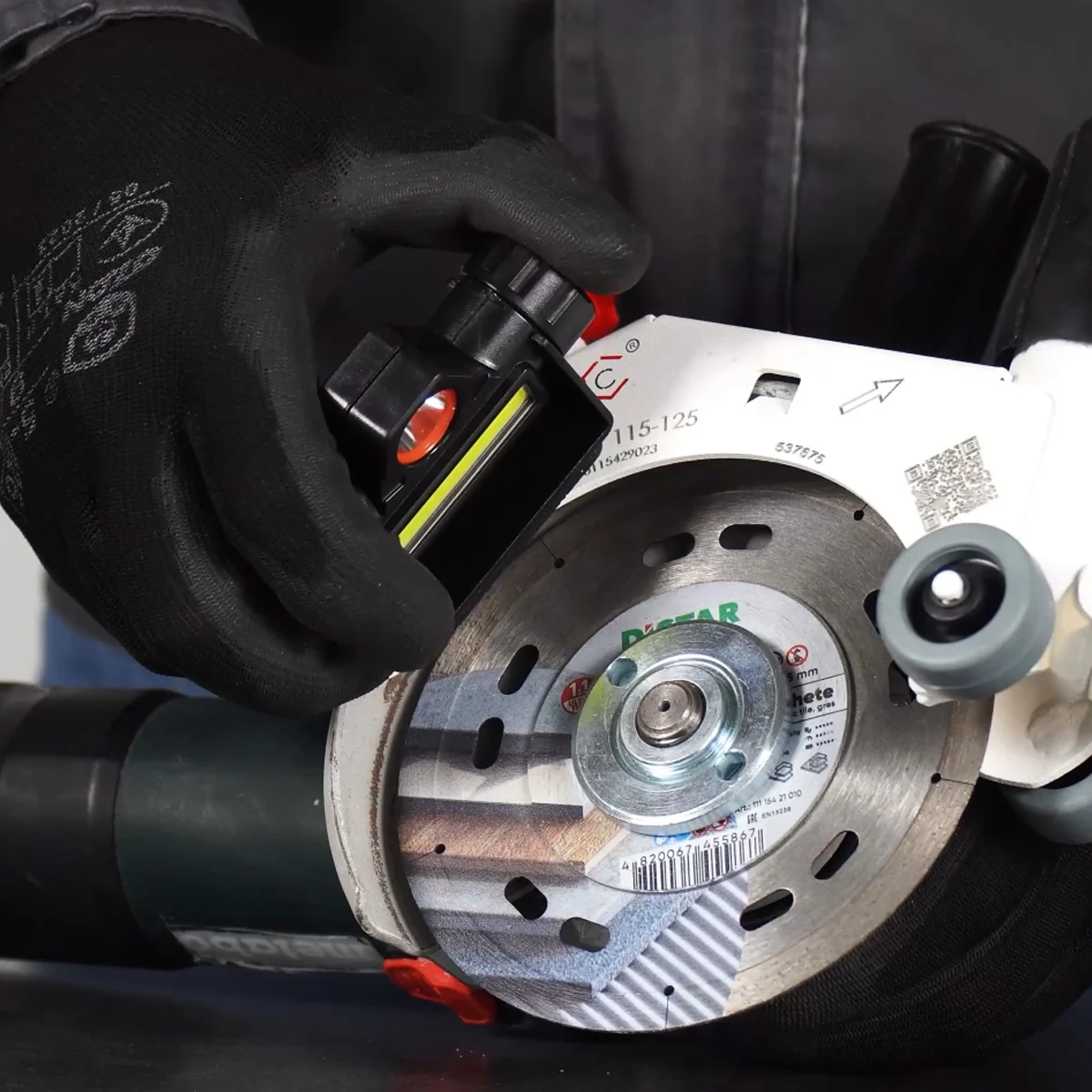Mechanic FireFLY - magnetische Taschenlampe – DISTAR – Produktbild 4